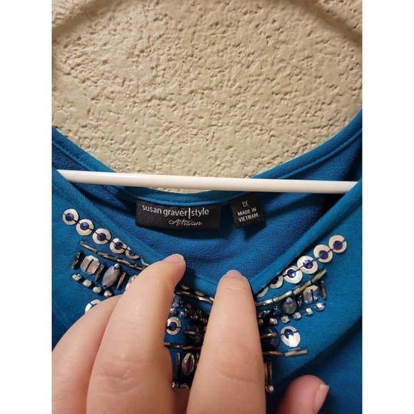 Susan Graver Style Blue Long Sleeve Blouse With Beaded Nackline Size 1X - Picture 3 of 5